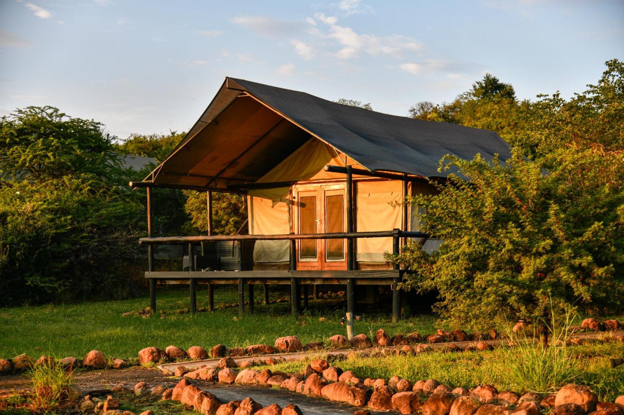 The Springbok Lodge เลดี้สมิธ ภายนอก รูปภาพ