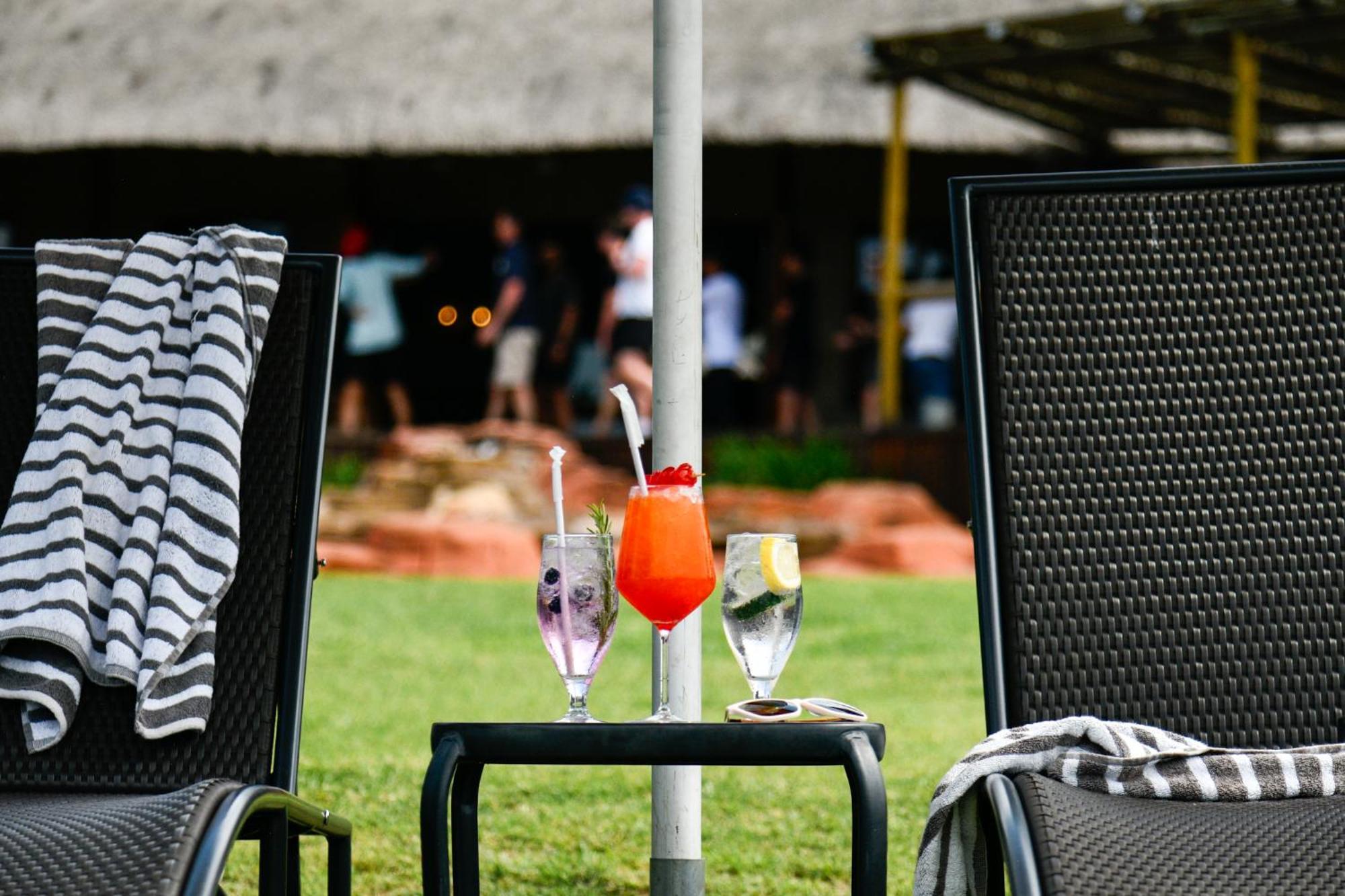 The Springbok Lodge เลดี้สมิธ ภายนอก รูปภาพ