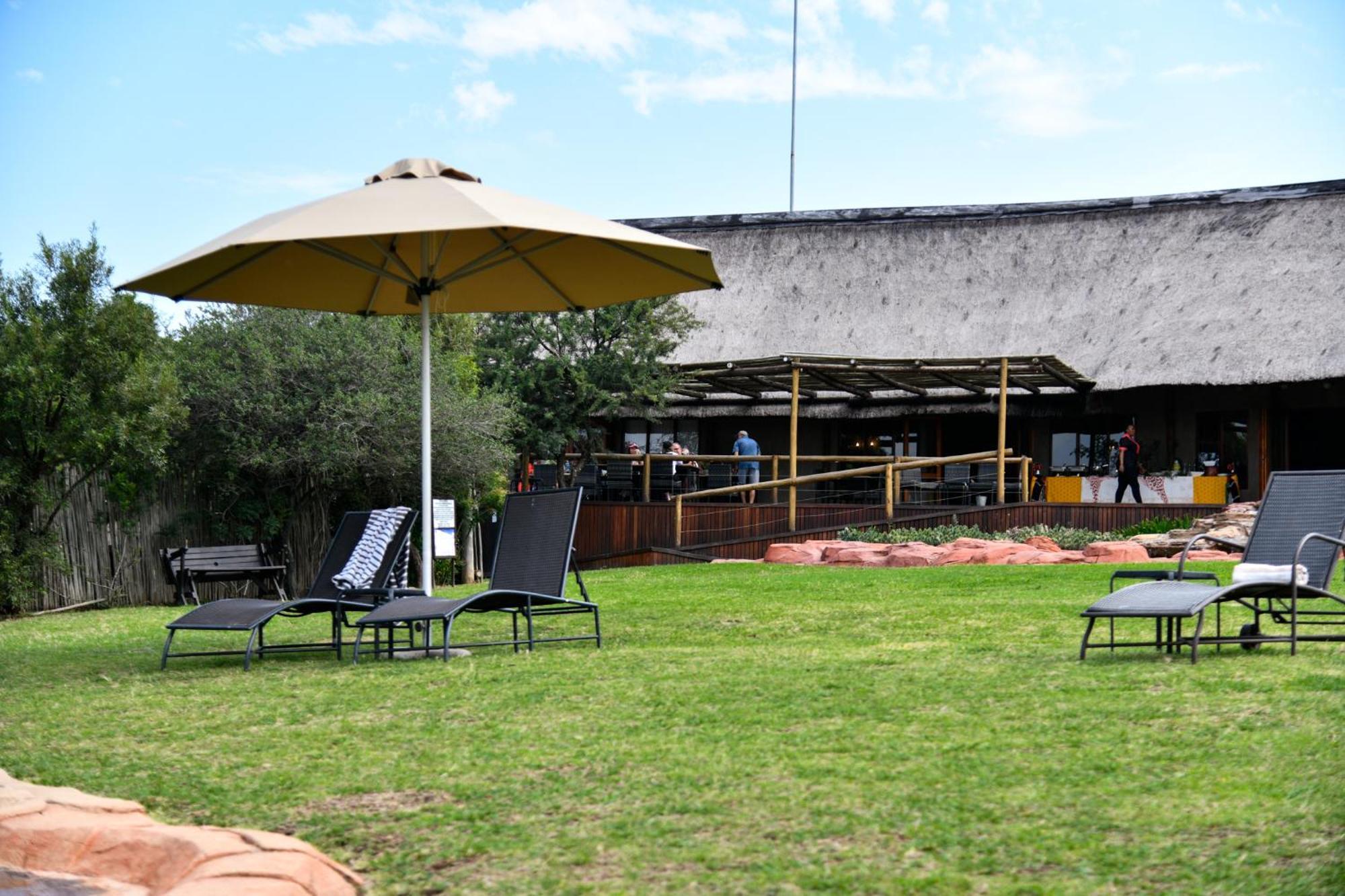 The Springbok Lodge เลดี้สมิธ ภายนอก รูปภาพ