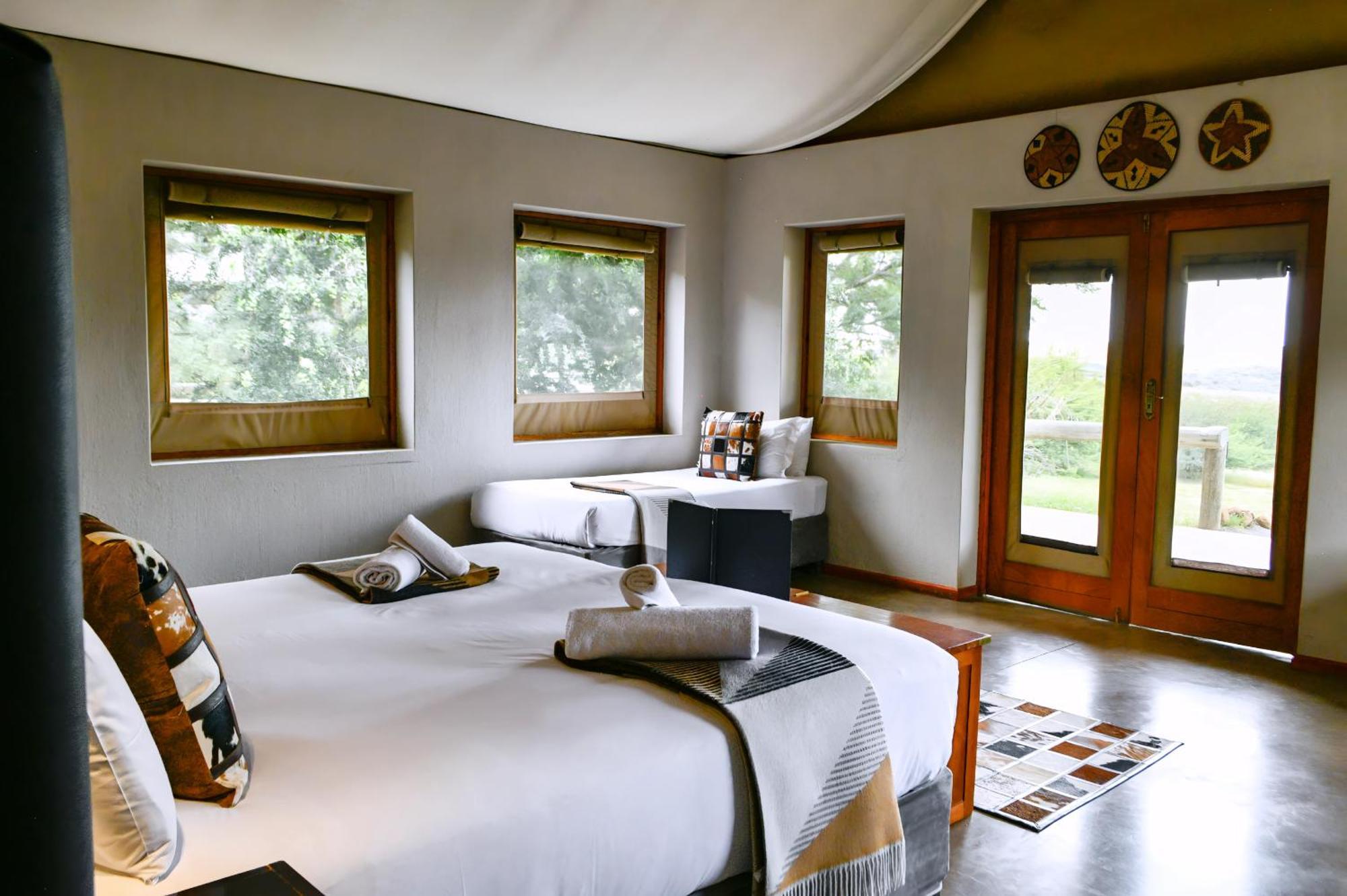 The Springbok Lodge เลดี้สมิธ ภายนอก รูปภาพ