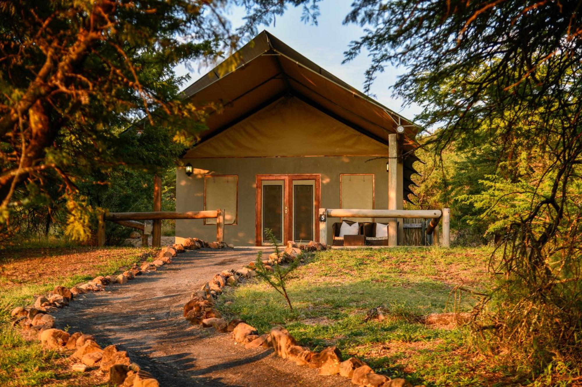The Springbok Lodge เลดี้สมิธ ภายนอก รูปภาพ