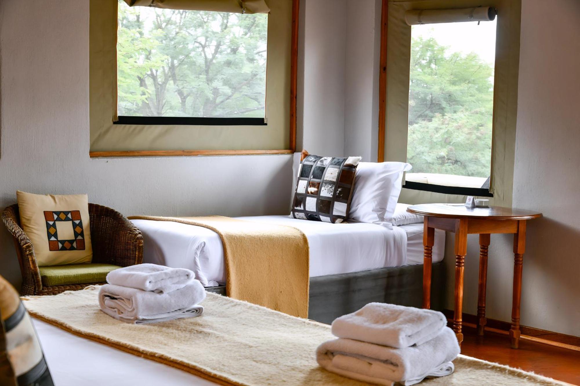 The Springbok Lodge เลดี้สมิธ ภายนอก รูปภาพ